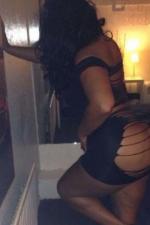 Anisha of Essex photo 1
