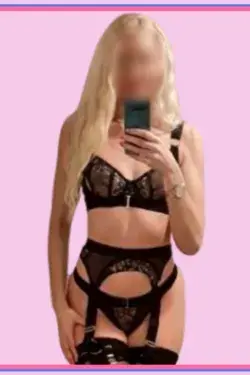 Blonde Bombshell's main photo 3